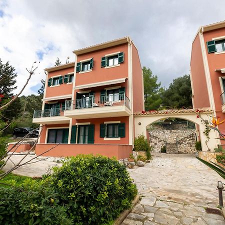 Vivi'S Apartments Agia Efimia Extérieur photo