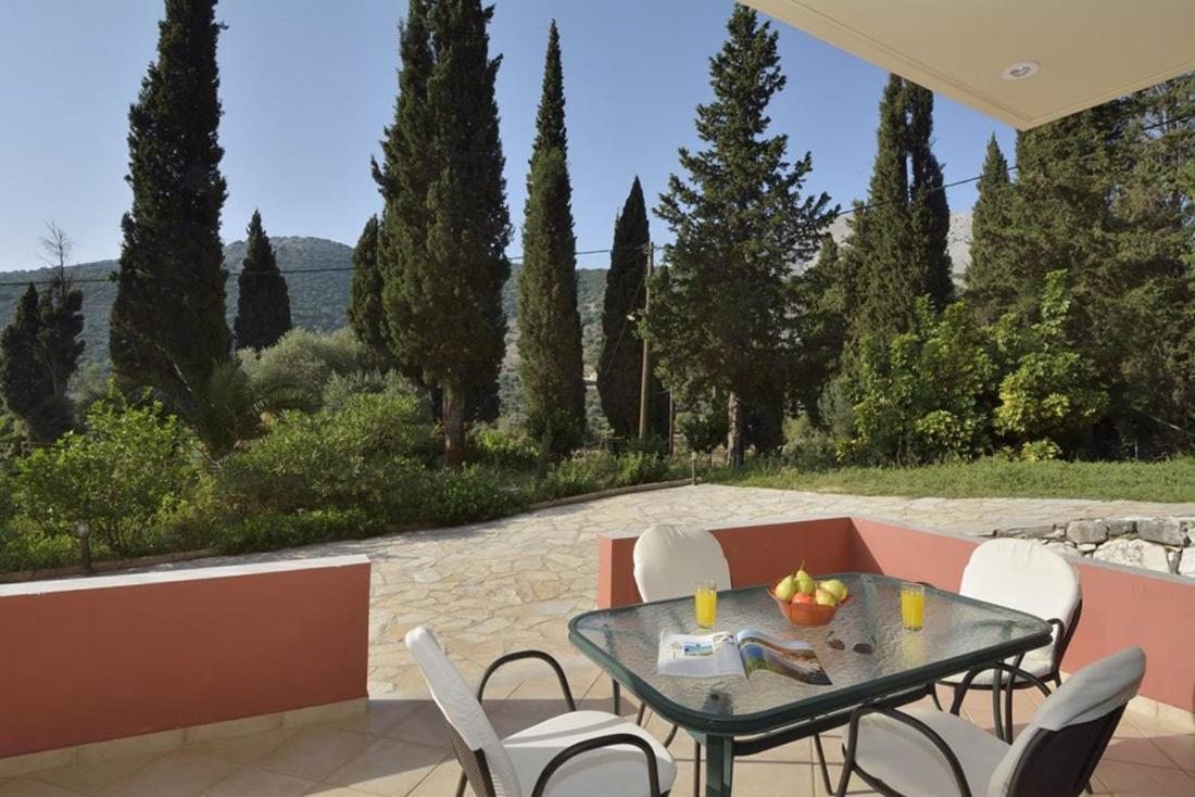Vivi'S Apartments Agia Efimia Extérieur photo