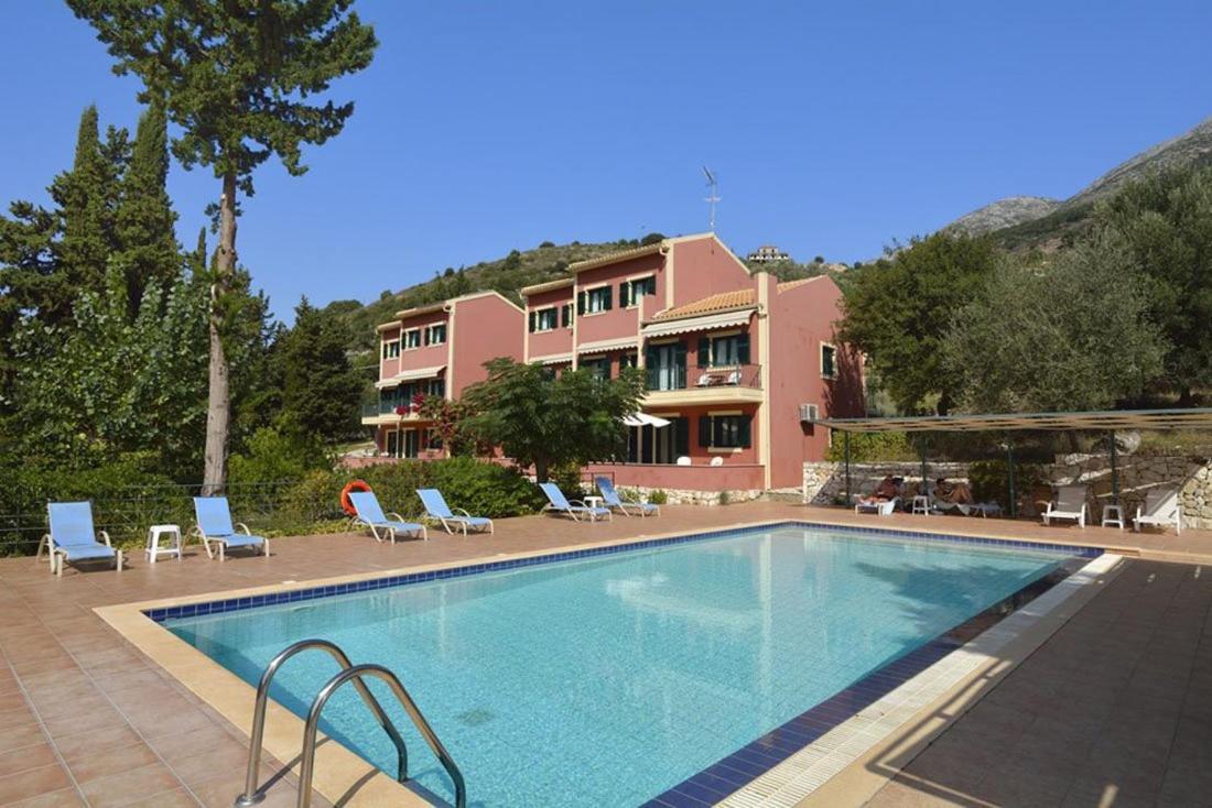 Vivi'S Apartments Agia Efimia Extérieur photo