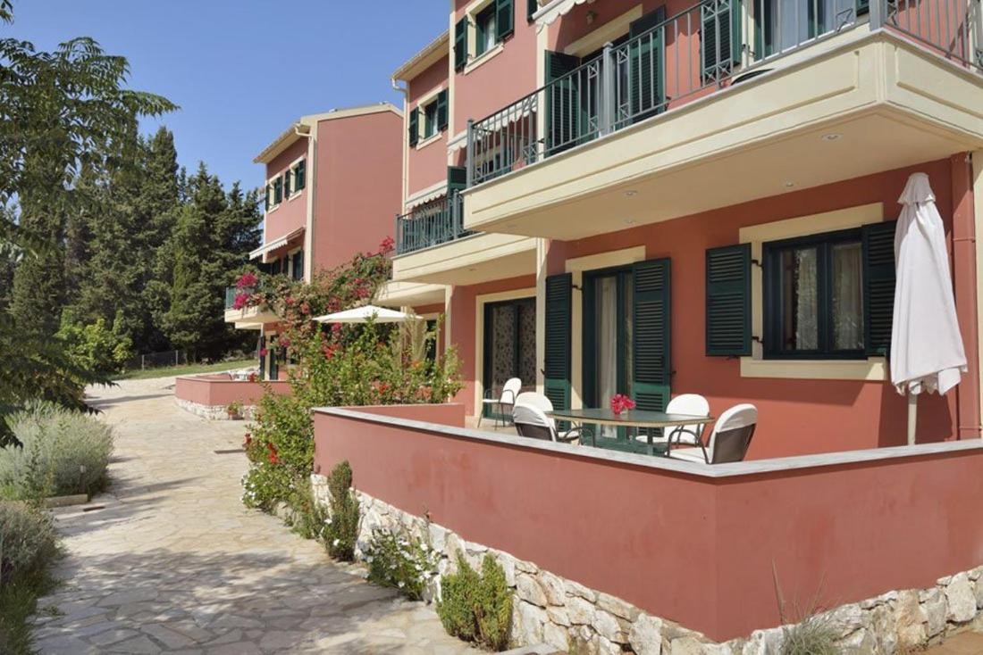 Vivi'S Apartments Agia Efimia Extérieur photo
