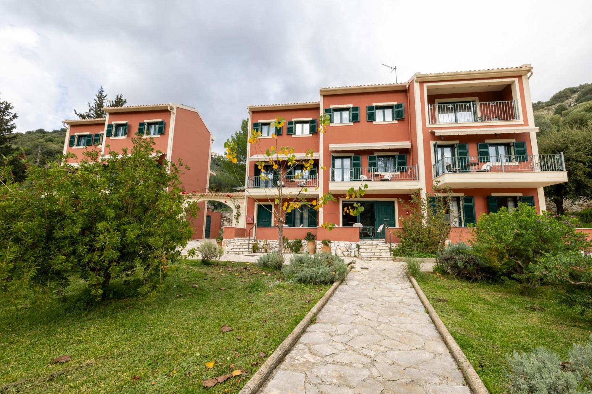 Vivi'S Apartments Agia Efimia Extérieur photo